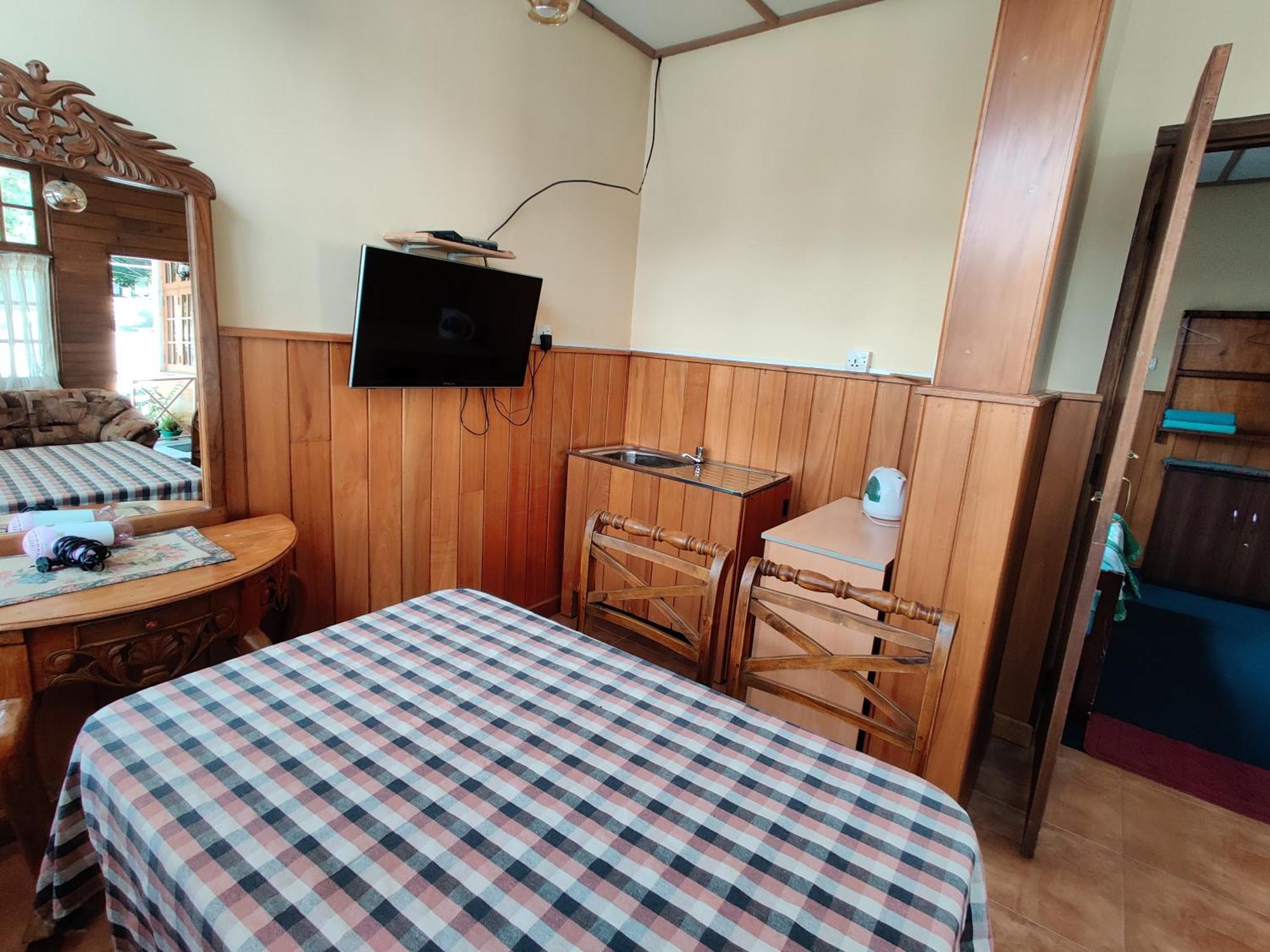 Carnation Rest Hotel Nuwara Eliya Exterior photo