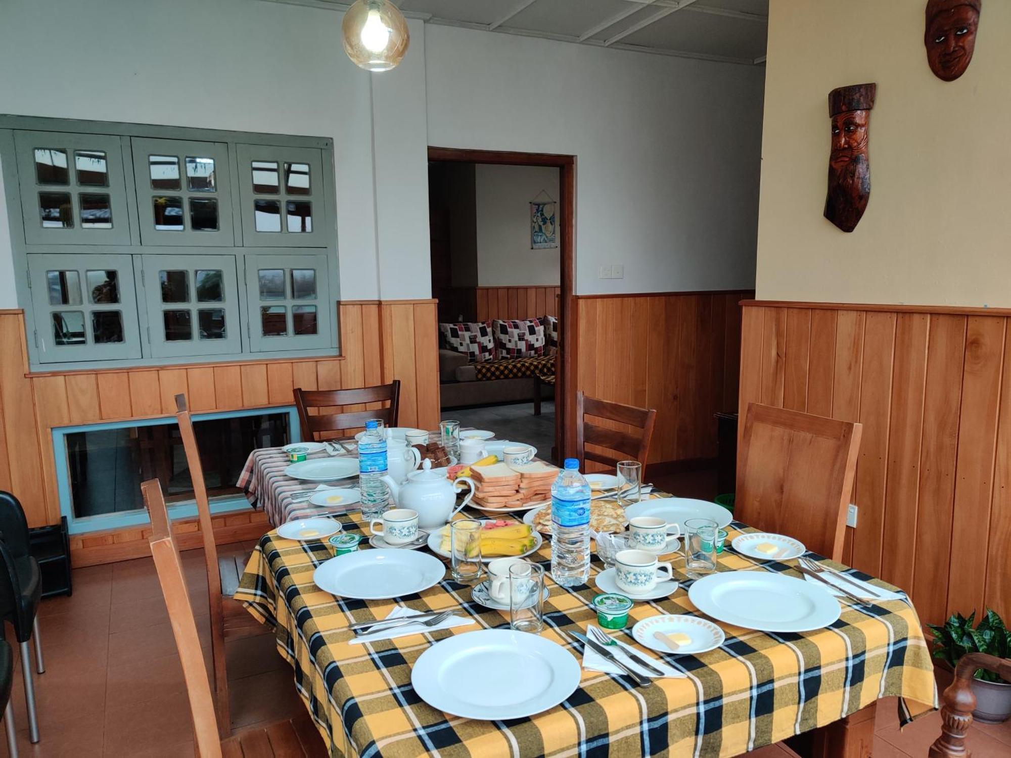 Carnation Rest Hotel Nuwara Eliya Exterior photo